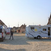 RV parking space - Stellplatz Sibiu - Nomad Camp