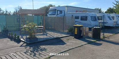 Motorhome parking space - Hunde erlaubt: Hunde erlaubt - Dürrröhrsdorf-Dittersbach - Wohnmobilstellplatz Radebeul