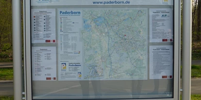Motorhome parking space - Delbrück - Informations-Schaukasten am
Stellplatz Rolandsbad Paderborn - Stellplatz Rolandsbad Paderborn