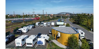 Reisemobilstellplatz - Umgebungsschwerpunkt: Stadt - Stellplatz Parken am Goldstück Leipzig