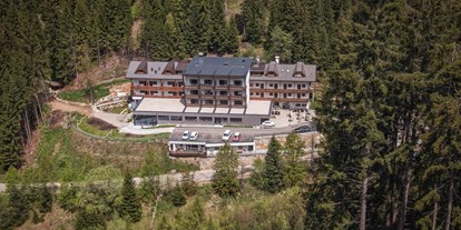 Motorhome parking space - Hallenbad - Trentino-South Tyrol - Lage Hotel - Rechenmachers Rosengarten