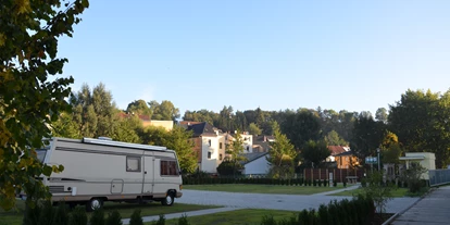 Place de parking pour camping-car - Hunde erlaubt: Hunde erlaubt - Thuringe - Wohnmobilhafen "Gessenpark"