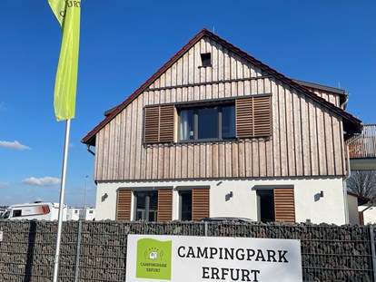 Motorhome parking space - Wohnwagen erlaubt - Campingpark Erfurt