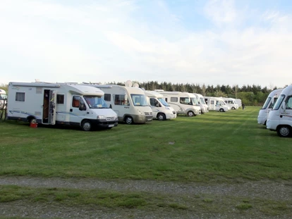 Motorhome parking space - Duschen - Stellplatze am campingplatz für Wohnmobil - Stellplatz Hirtshals / Tornby Strand Camping