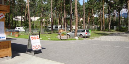 Motorhome parking space - Wohnwagen erlaubt - Graubünden - Campingplatz Viamala Thusis