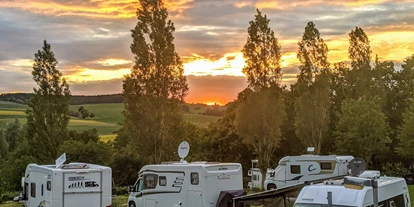 Reisemobilstellplatz - Wohnwagen erlaubt - Bischofsheim an der Rhön - Sonnenuntergang - Naturcamp Thulbatal