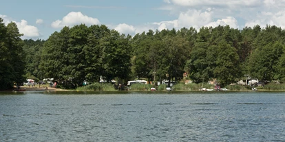 Reisemobilstellplatz - Wohnwagen erlaubt - Retzow (Ludwigslust-Parchim) - Genuss Ferien, Natur und Strandcamping am Jabelschen See
