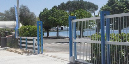 Motorhome parking space - Frischwasserversorgung - Italy - BLUE LAKE CAMPER