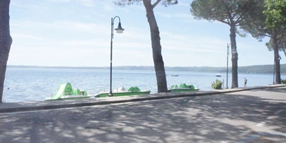 Parkeerplaats voor camper - Angelmöglichkeit - Italië - BLUE LAKE CAMPER