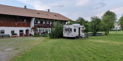 Reisemobilstellplatz - Stromanschluss - Königsdorf (Landkreis Bad Tölz-Wolfratshausen) - Beim Holzmann