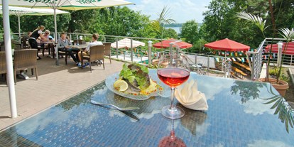 Reisemobilstellplatz - Umgebungsschwerpunkt: See - Restaurant Havelberge - Wohnmobilpark Havelberge am Wobliltzsee- Groß Quassow