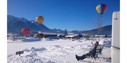 Reisemobilstellplatz - Umgebungsschwerpunkt: Berg - Panoramaplatz während der Ballonwoche  - Camping Lindlbauer Inzell