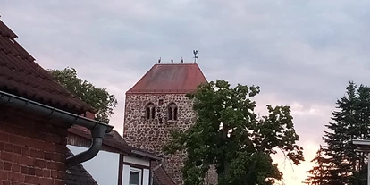 Posto auto camper - Stromanschluss - Altmark - Kirche von Zethlingen - Rast ohne Hast