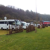 Place de stationnement pour camping-car - "Wohnmobilstellplatz an den Mainwiesen" Lutz Gehre - Stellplatz an den Mainwiesen