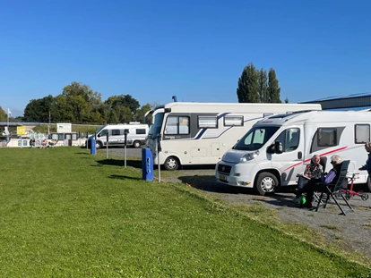 Place de parking pour camping-car - öffentliche Verkehrsmittel - Alsace  - Reisemobil-Marina Niderviller