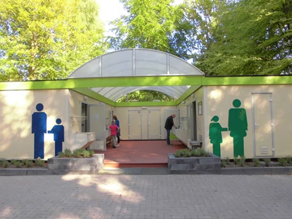 Reisemobilstellplatz - Wohnwagen erlaubt - Emmeloord - Toilettegebäude - Vakantiepark 't Urkerbos