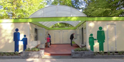 Reisemobilstellplatz - Frischwasserversorgung - Urk - Toilettegebäude - Vakantiepark 't Urkerbos