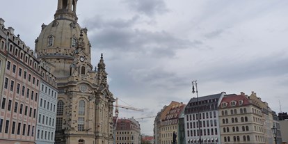 Motorhome parking space - öffentliche Verkehrsmittel - Dresden - Neumarkt mit Frauenkirche - Sachsenplatz Dresden