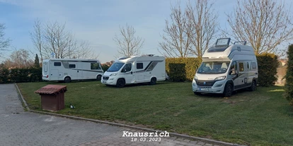 Place de parking pour camping-car - Art des Stellplatz: eigenständiger Stellplatz - Mittelherwigsdorf - Stellplätze am Rosenhof