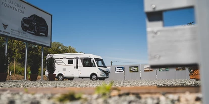 Parkeerplaats voor camper - Wohnwagen erlaubt - Illmitz - VPT Camp