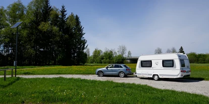 Reisemobilstellplatz - Umgebungsschwerpunkt: am Land - Geisenhausen - Zu- und Ausfahrt - Reisemobilstellplatz Velden