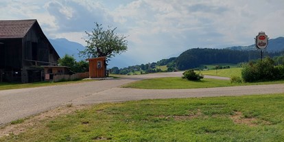 Reisemobilstellplatz - Wohnwagen erlaubt - Kraß (Hermagor-Pressegger See) - Stellplatz- Jakelbauer # Weitblick