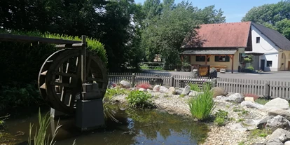 Reisemobilstellplatz - Restaurant - Aflenz an der Sulm - Ölmühle Sixt die Ölmühle mit dem Wasserrad