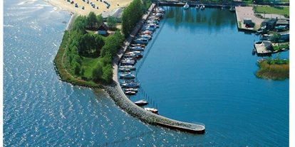 Reisemobilstellplatz - WLAN: nur um die Rezeption vorhanden - Rubkow - Wohnmobilstellplätze am Yachthafen  Mönkebude