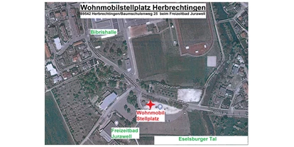 Plaza de aparcamiento para autocaravanas - Öllingen - Wohnmobilstellplatz beim Freizeitbad Jurawell-Stadt Herbrechtingen