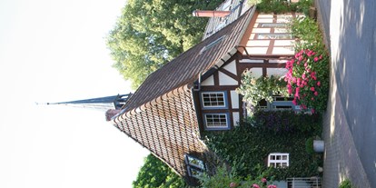 Reisemobilstellplatz - Balge - Fachwerkhäuser bestimmen den historischen Ortskern in deren Mitte die St. Cyriakus-Kirche steht.










 - Wohnmobilstellplatz Bruchhausen-Vilsen