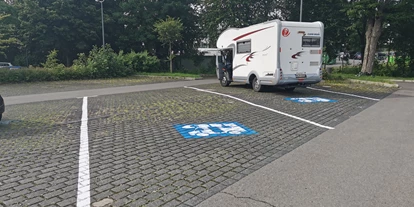 Parkeerplaats voor camper - Art des Stellplatz: bei Gaststätte - Wipperfürth - Halver am Kulturbahnhof