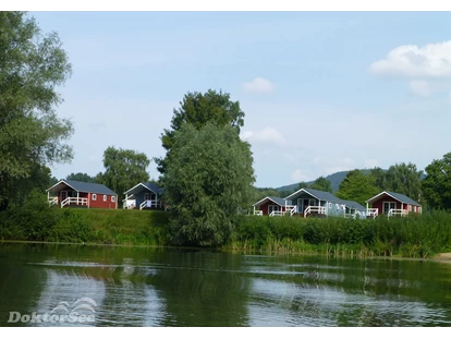 Reisemobilstellplatz - Art des Stellplatz: ausgewiesener Parkplatz - Obernkirchen - Ferienhäuser am See - Erholungsgebiet Doktorsee