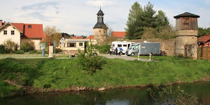 Reisemobilstellplatz - Umgebungsschwerpunkt: Fluss - Thüringen - Stellplatz am Hexenturm