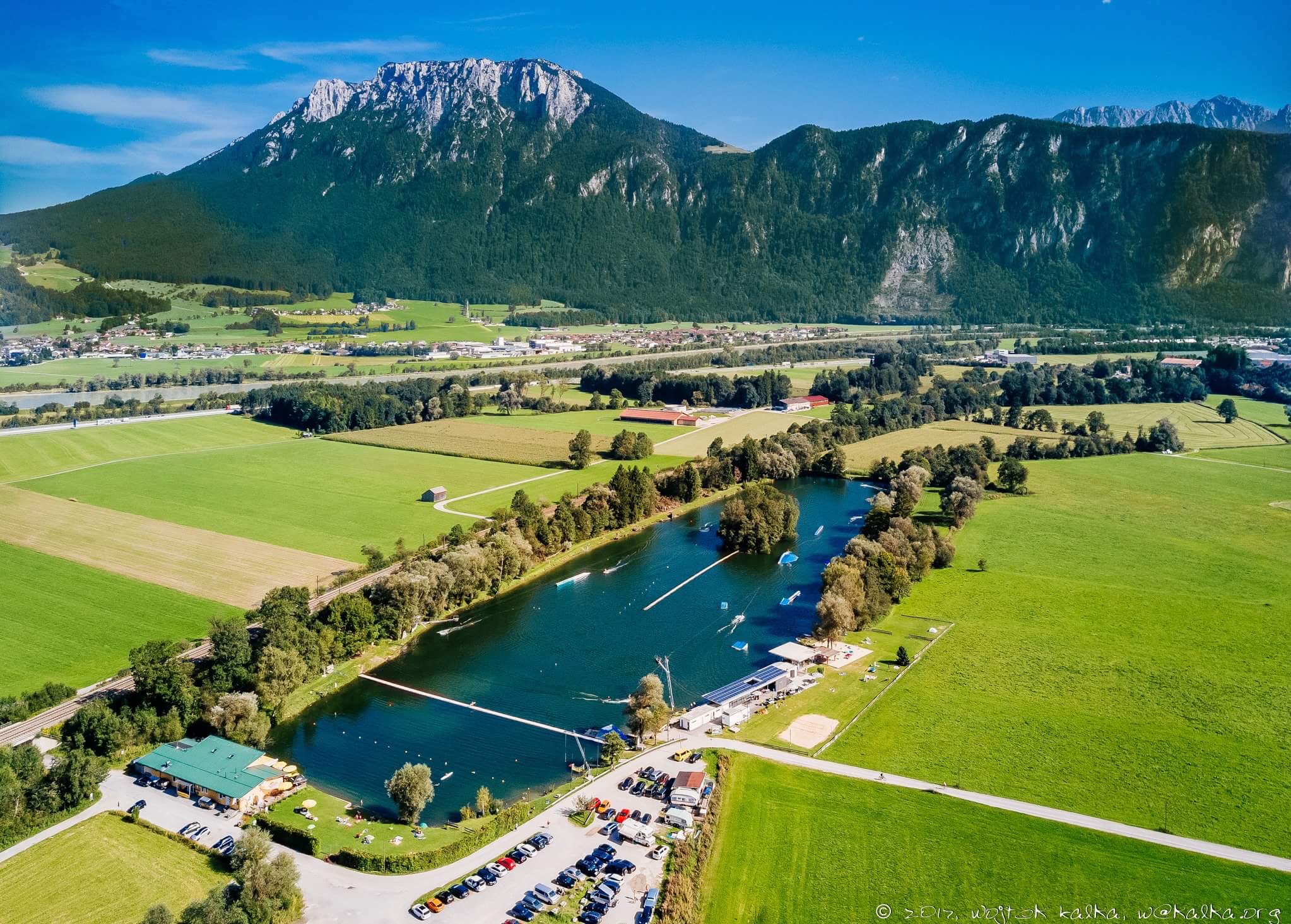 Wohnmobilstellplatz - Stellplatz am Hödenauer See/ Wasserskilift Kiefersfelden