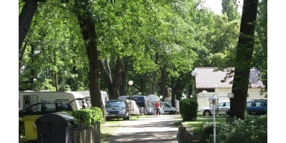 Posto auto camper - öffentliche Verkehrsmittel - Zeestow - Hotel & City Camping Nord