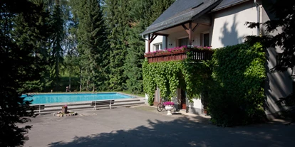 Parkeerplaats voor camper - Radweg - Saksen - Frreibad - Hotel Zur Lochmühle