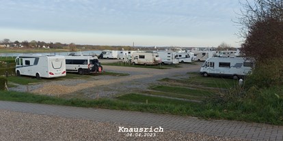 Reisemobilstellplatz - öffentliche Verkehrsmittel - Camperplaats Maastricht