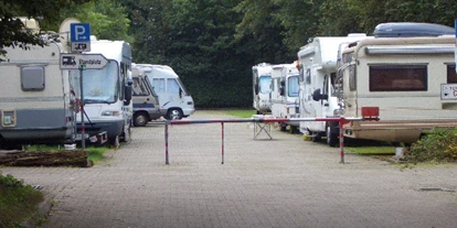 Parkeerplaats voor camper - Hünxe - Beschreibungstext für das Bild - Parkplatz an der Freizeitstätte Wittringen