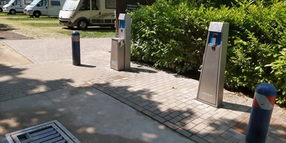 Motorhome parking space - Umgebungsschwerpunkt: Stadt - Neuenkirchen-Vörden - Ver- und Entsorgung - Wohnmobilstellplatz Am Heldenhain