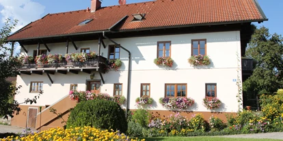 Reisemobilstellplatz - Art des Stellplatz: ausgewiesener Parkplatz - Mühlboden - Unser Bauernhaus - Bauerborchardt - Urlaub am Bauernhof bei Familie Borchardt