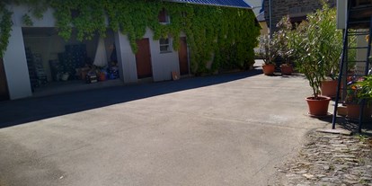 Motorhome parking space - Duschen - Plein - Weingut Bohn-Leimbrock