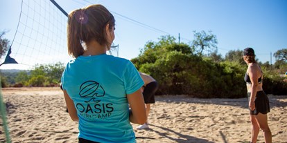 Reisemobilstellplatz - Art des Stellplatz: bei Gewässer - Costa de la Luz - Beachvolleyball  - Oasis Camp