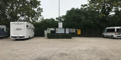 Parkeerplaats voor camper - Hunde erlaubt: Hunde erlaubt - Bad Dürkheim - Stellplatz - Reisemobilplatz am Rhein