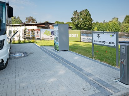 Motorhome parking space - Duschen - Germany - Wäller Camp Wohnmobilhafen