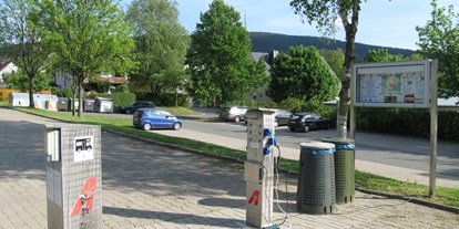 Reisemobilstellplatz - Art des Stellplatz: eigenständiger Stellplatz - Presseck - Versorgungssäulen für Wasser und Strom - Wohnmobilstellplatz Bischofsgrün