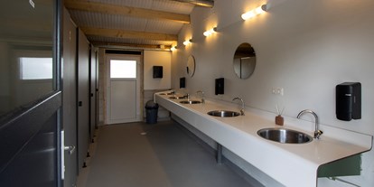 Motorhome parking space - Dilsen-Stokkem - 2022 neue Duschanlage - Camping Catsop