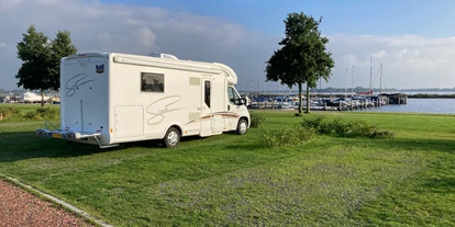 Parkeerplaats voor camper - Angelmöglichkeit - Kolham - Jachthaven Midwolda