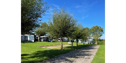 Reisemobilstellplatz - Umgebungsschwerpunkt: am Land - Waarde - Mini-camping Klaverwijk