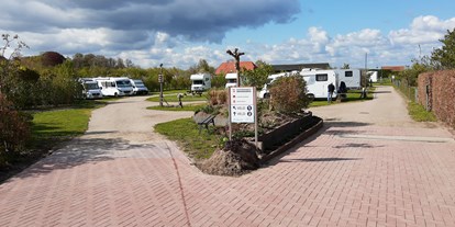 Motorhome parking space - Duschen - Wehl - Camperplaats Landlust