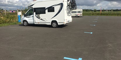 Reisemobilstellplatz - Angelmöglichkeit - Nieuwe Pekela - Camperplaats Blauwestad